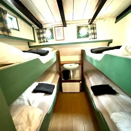 Groot Schip In Botel *